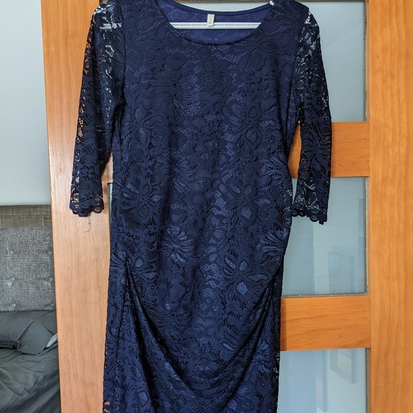 Navy Lace Fitted 3/4 Sleeve Maternity Dress - Picture 4 of 4
